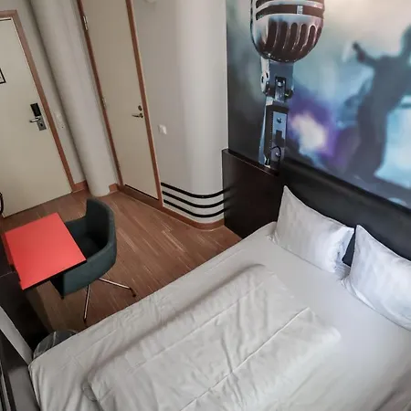 호텔 컴포트 말모